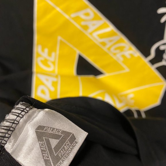 Palace T-Shirt - Picture 5 of 9